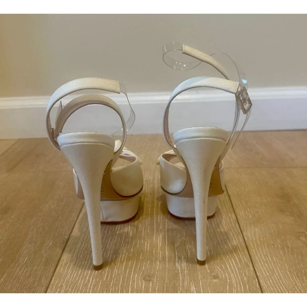 Charlotte Olympia Serena Bow Platform Sandals in Cream Sz 34 Beyonce $484